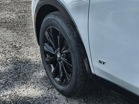 New 2025 Buick Envista Sport Touring image 31