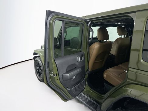 Used 2023 Jeep Wrangler Unlimited Sahara AWD/4WD image 25