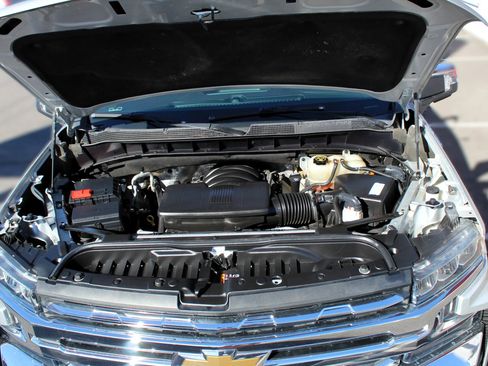 Used 2018 Chevrolet Silverado 1500 Custom w/ Custom Convenience Package image 6