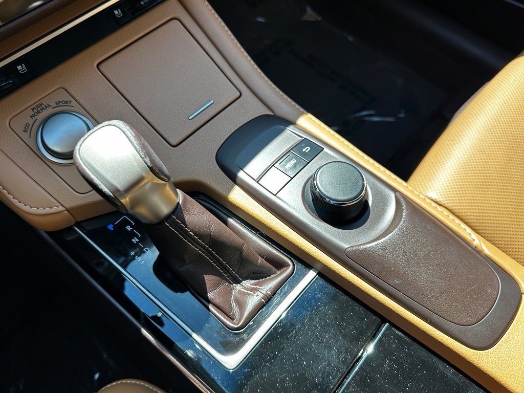 Used 2016 Lexus ES 350 w/ Premium Package w/Wood Trim FWD image 33