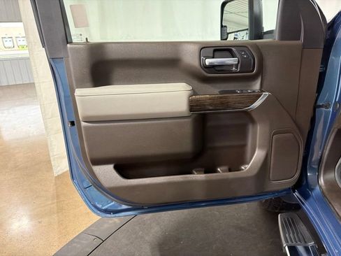 Certified 2024 GMC Sierra 3500 SLE w/ SLE Convenience Package AWD/4WD image 4