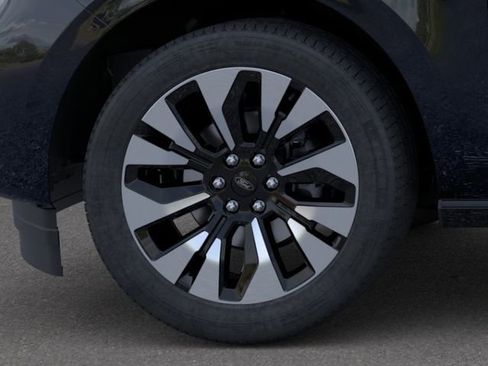 New 2026 Ford Expedition Platinum image 19