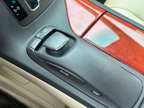 Used 2012 Lexus RX 450h FWD image 33