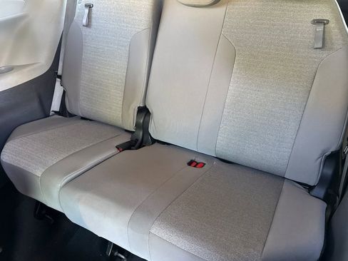 Used 2024 Toyota Sienna LE image 22