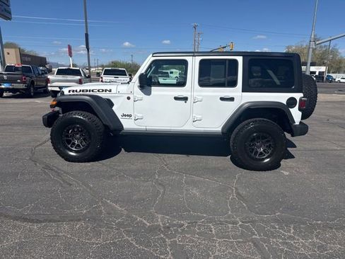 Used 2023 Jeep Wrangler Unlimited Rubicon w/ Xtreme 35 Tire Package AWD/4WD image 8