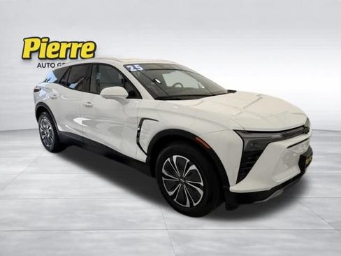 Used 2025 Chevrolet Blazer EV LT AWD/4WD image 7