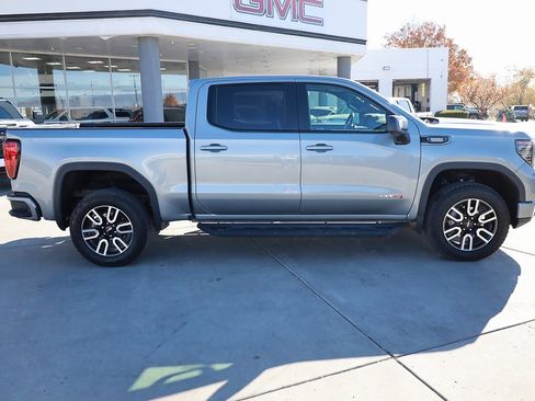 Used 2025 GMC Sierra 1500 AT4 w/ Technology Package image 7