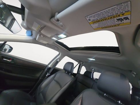 Used 2018 Subaru Outback 2.5i Limited AWD/4WD image 12