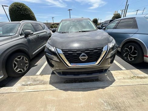 Used 2023 Nissan Rogue SV FWD image 8