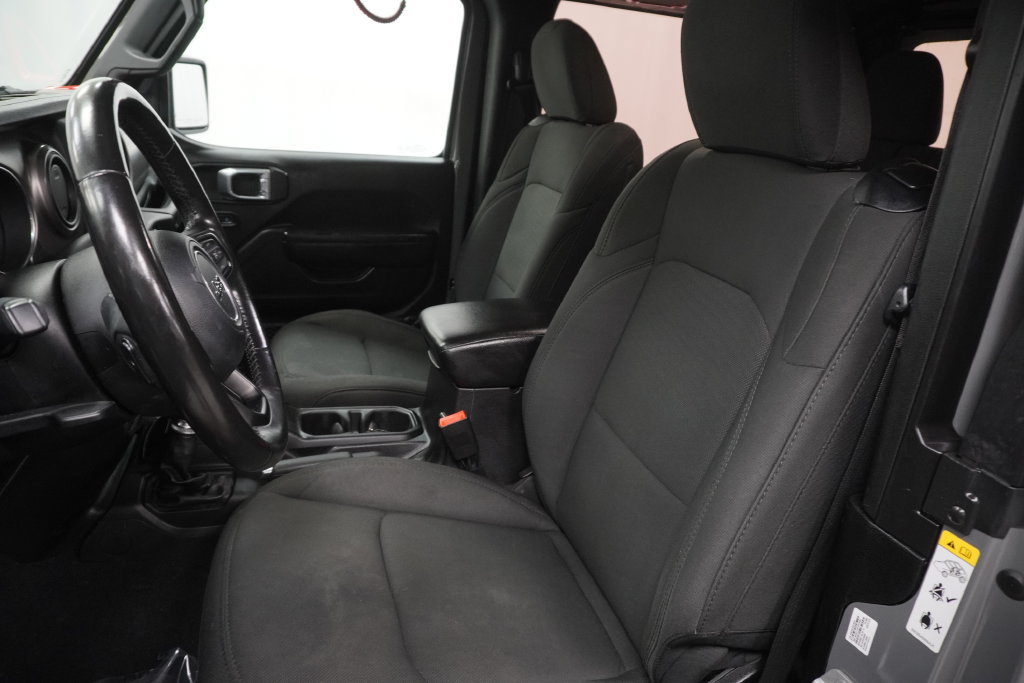 Used 2019 Jeep Wrangler Sport w/ Quick Order Package 24S AWD/4WD image 4