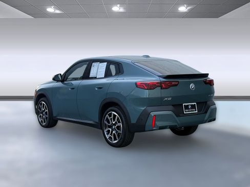 Used 2025 BMW X2 xDrive28i image 3