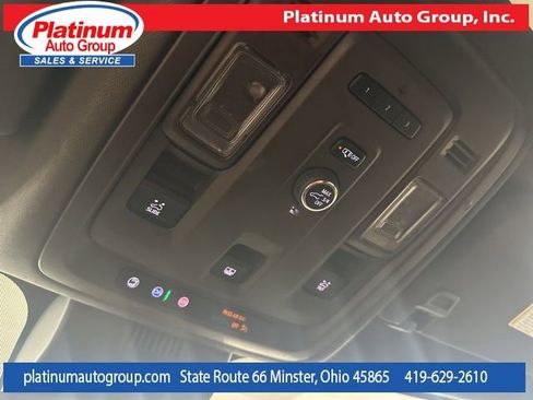 Used 2023 GMC Yukon XL SLT image 23