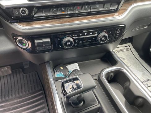 Used 2023 Chevrolet Silverado 1500 LT w/ Leather Package AWD/4WD image 51