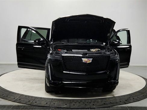 Used 2023 Cadillac Escalade Sport image 10