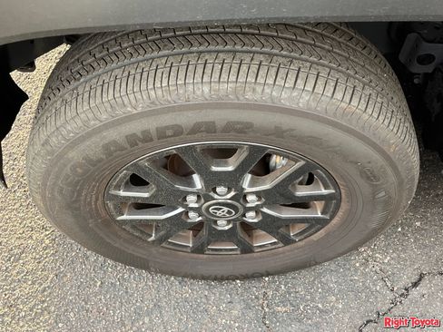 Certified 2025 Toyota 4Runner SR5 AWD/4WD image 8