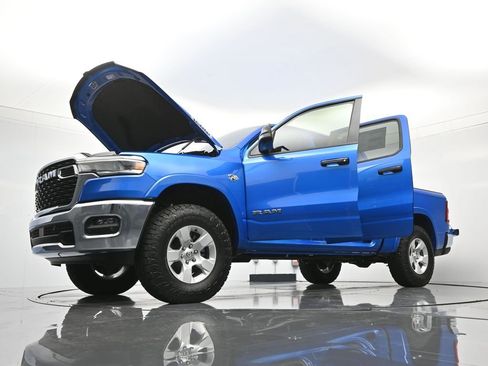 New 2026 RAM 1500 4x4 Crew Cab image 47