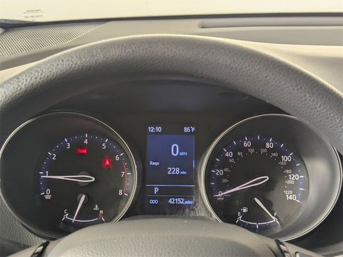 Used 2021 Toyota C-HR LE image 17