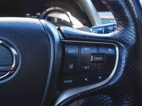 Used 2022 Lexus UX 250h F Sport image 22