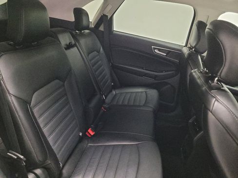 Used 2018 Ford Edge SEL w/ Equipment Group 201A FWD image 19
