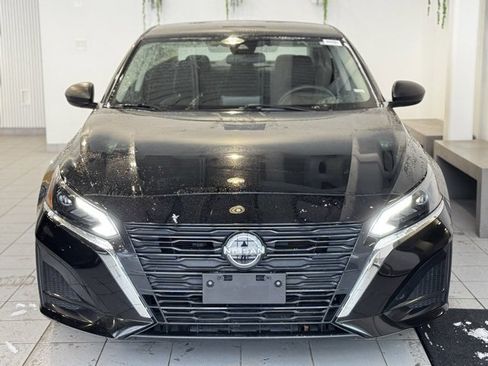 Used 2024 Nissan Altima 2.5 SV image 30