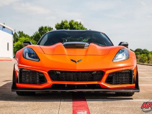 Used 2019 Chevrolet Corvette ZR1 RWD image 16