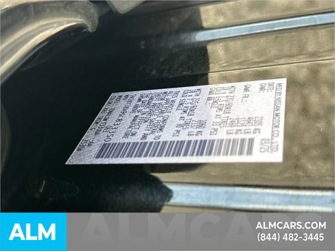 Used 2025 Nissan Rogue SV FWD image 38