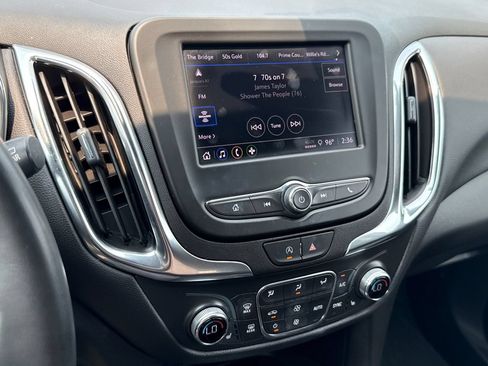 Certified 2024 Chevrolet Equinox LT FWD image 23