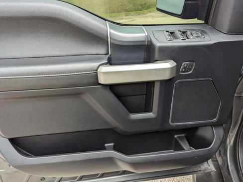 Used 2020 Ford F150 Lariat image 11