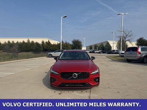 Certified 2023 Volvo S60 B5 Plus image 2