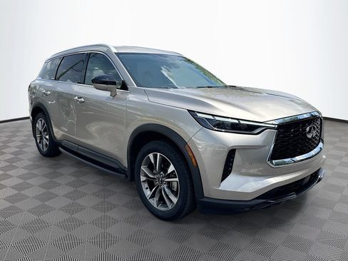 Certified 2023 INFINITI QX60 Luxe w/ Cargo Package FWD image 4