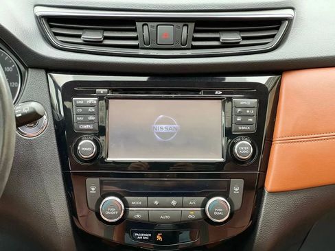 Used 2017 Nissan Rogue SL w/ SL Premium Package AWD/4WD image 24