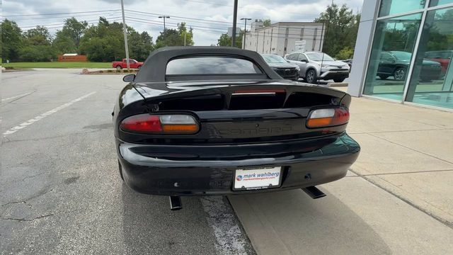 Used 2001 Chevrolet Camaro Z28 w/ SS Performance/Appearance Pkg RWD image 7