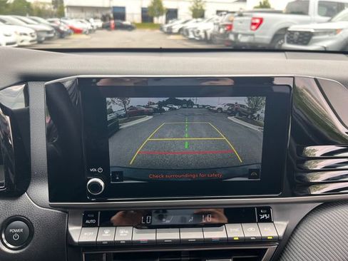 Used 2025 Toyota Camry SE w/ Convenience Package FWD image 23