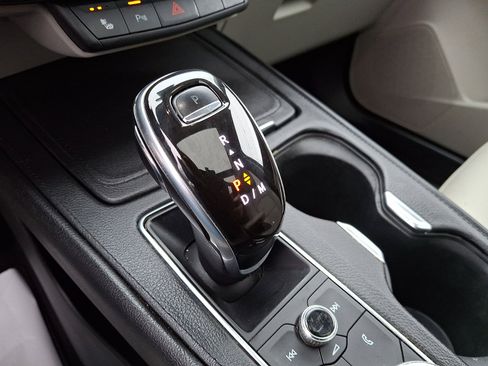 Used 2020 Cadillac XT4 Luxury w/ Cold Weather Package image 14