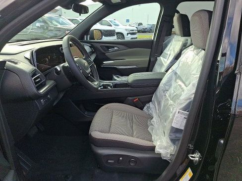 New 2026 Chevrolet Traverse LT image 6