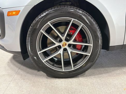 Certified 2022 Porsche Macan S image 42