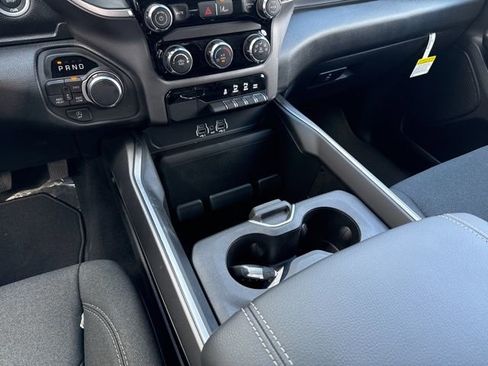 New 2026 RAM 1500 Express AWD/4WD image 15