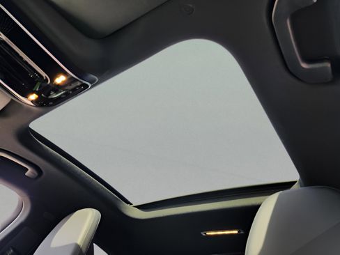 Certified 2025 Mercedes-Benz GLC 300 4MATIC image 18