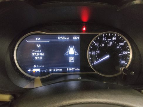 Used 2021 Nissan Versa SV FWD image 23