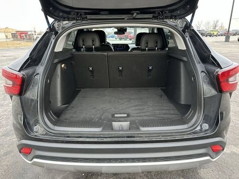 Used 2025 Chevrolet Trax LT image 26