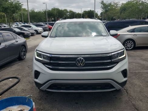 Used 2022 Volkswagen Atlas SE image 2