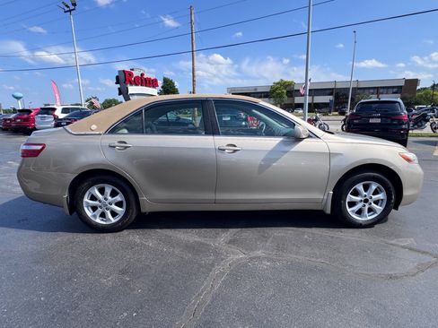 Used 2008 Toyota Camry LE FWD image 11