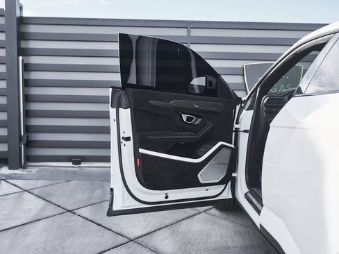 Used 2024 Lamborghini Urus Performante image 33