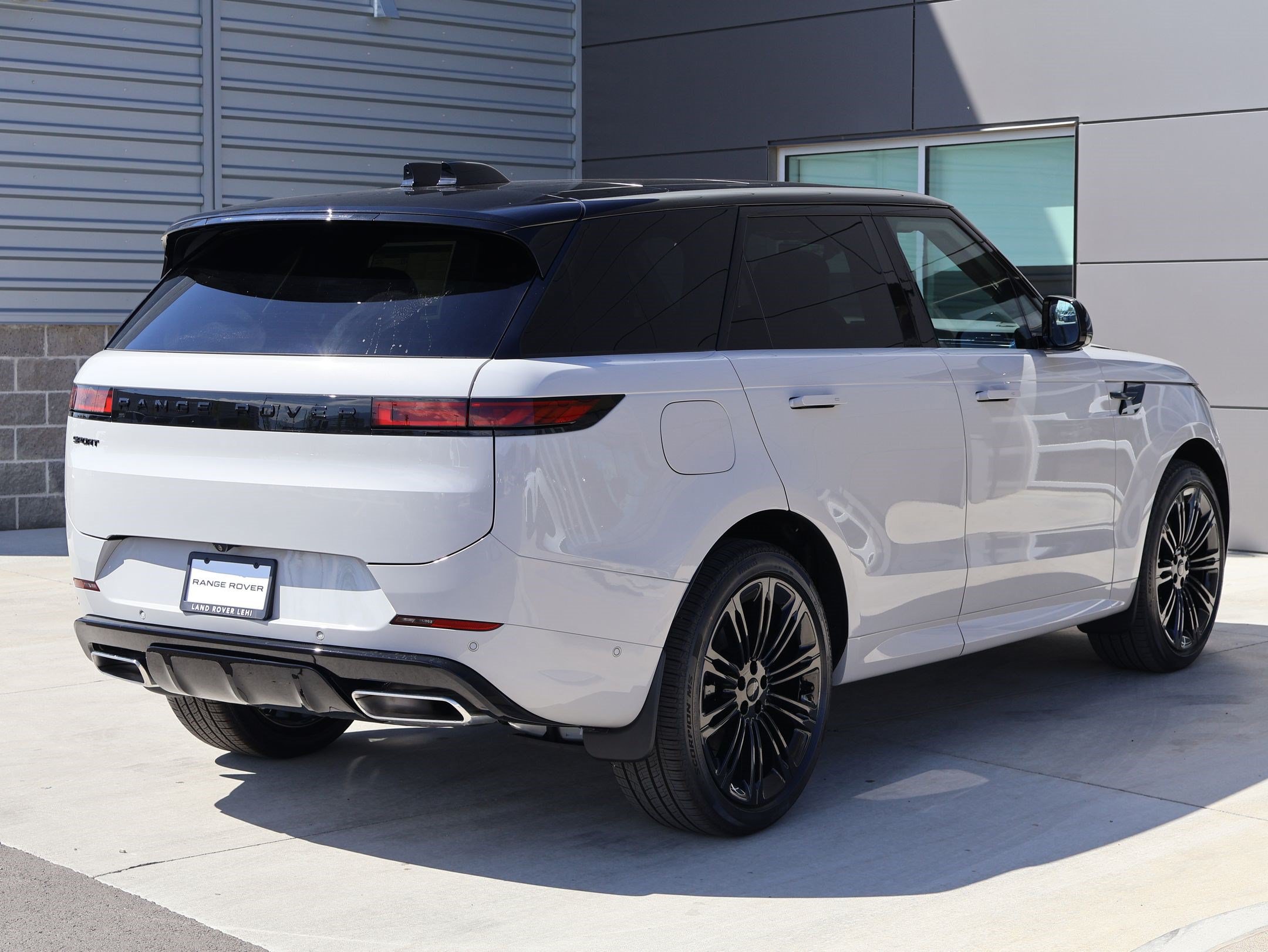New 2026 Land Rover Range Rover Sport Dynamic SE AWD/4WD image 5