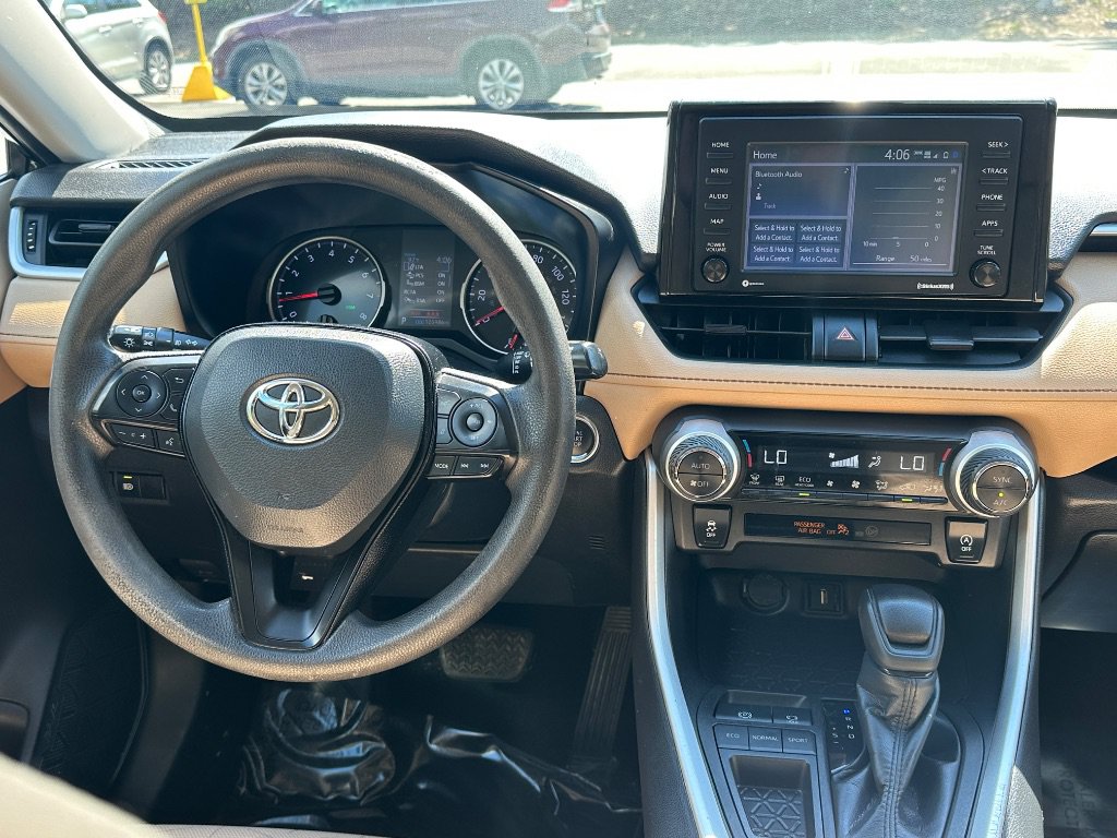 Used 2021 Toyota RAV4 XLE FWD image 30