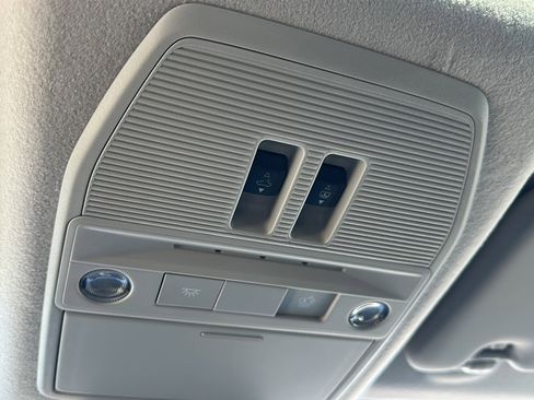 New 2025 Nissan Kicks SV w/ SV Premium Package image 28