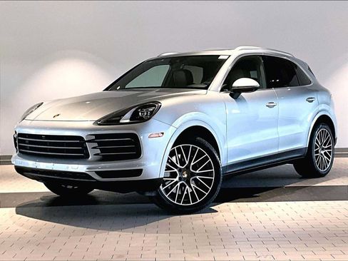 Used 2023 Porsche Cayenne image 1