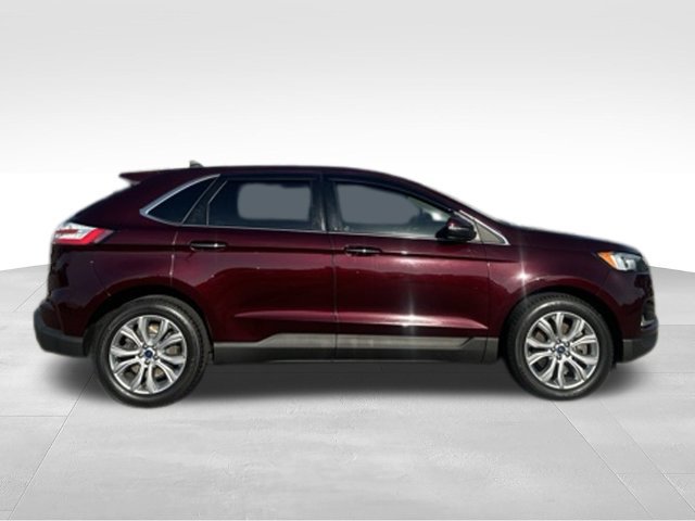 Used 2021 Ford Edge Titanium AWD/4WD image 2