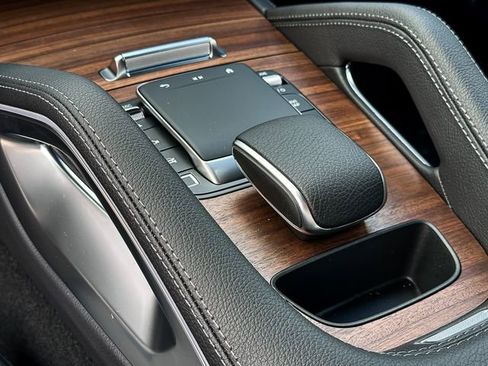 Certified 2025 Mercedes-Benz GLE 350 4MATIC image 19