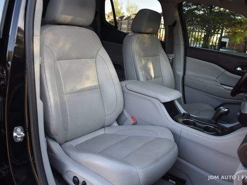 Used 2018 GMC Acadia SLT w/ LPO, Floor Liner Package AWD/4WD image 13